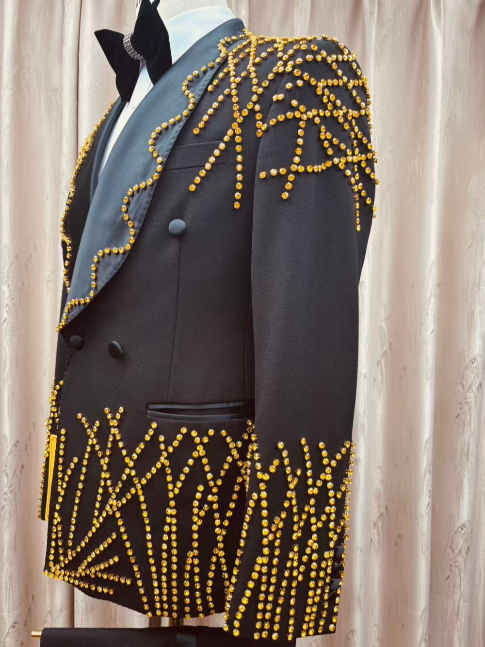 بدلة رجالية أنيقة مزينة بالخرز - مراجعة Men Formal Wear Clothes وسعره