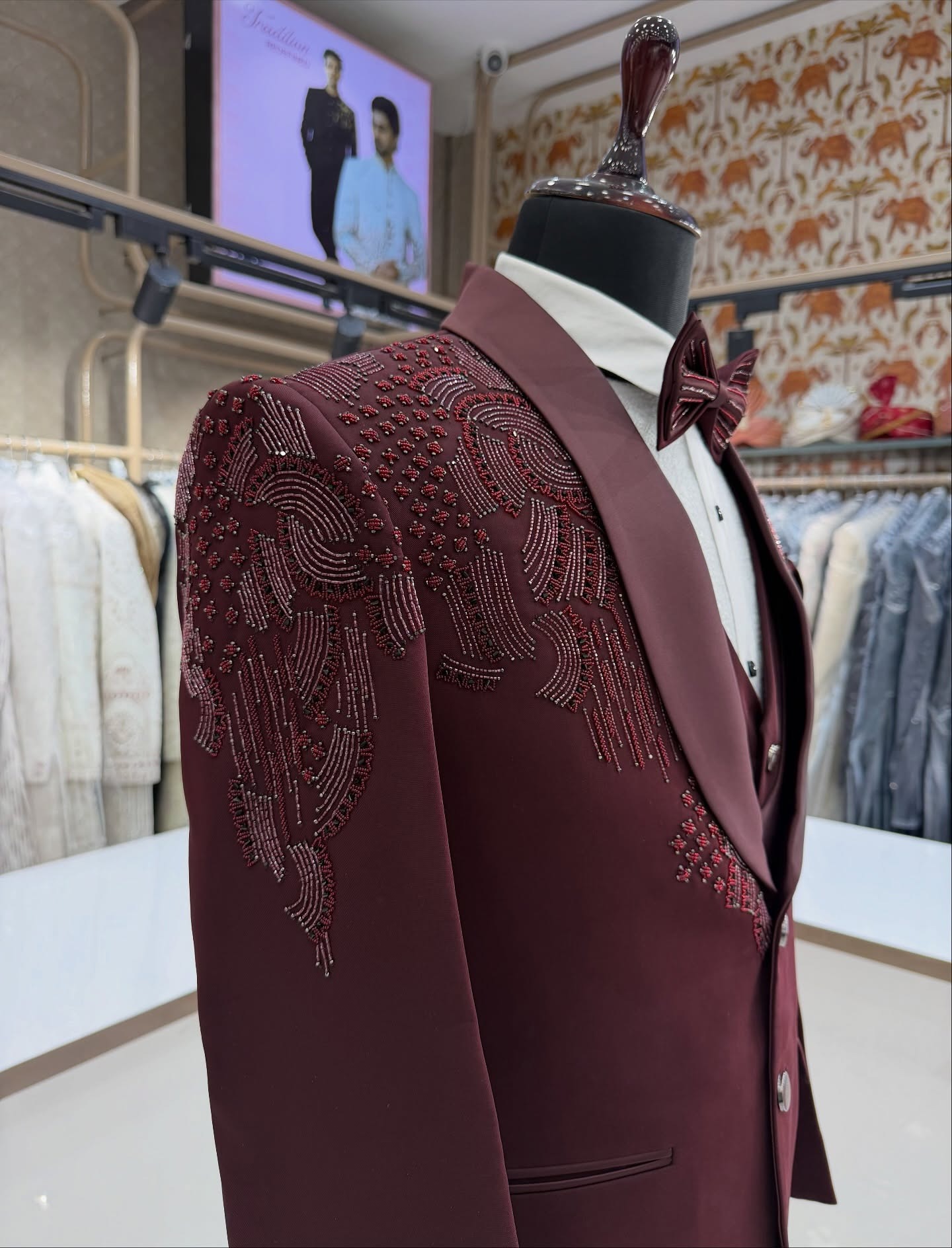 بدلة زفاف للعريس مكونة من 3 قط - مراجعة Men Formal Wear Red وسعره